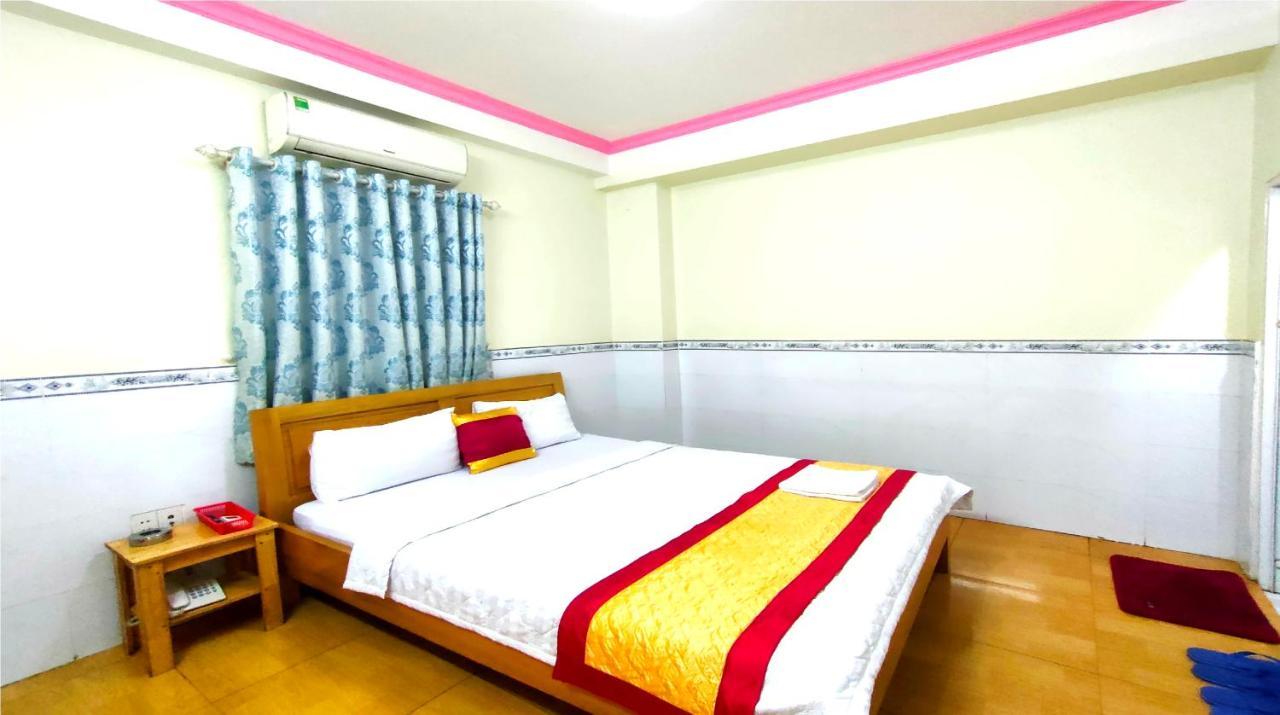 Hoang Xuan 797 Ha Huy Giap * Ho Chi Minh City
